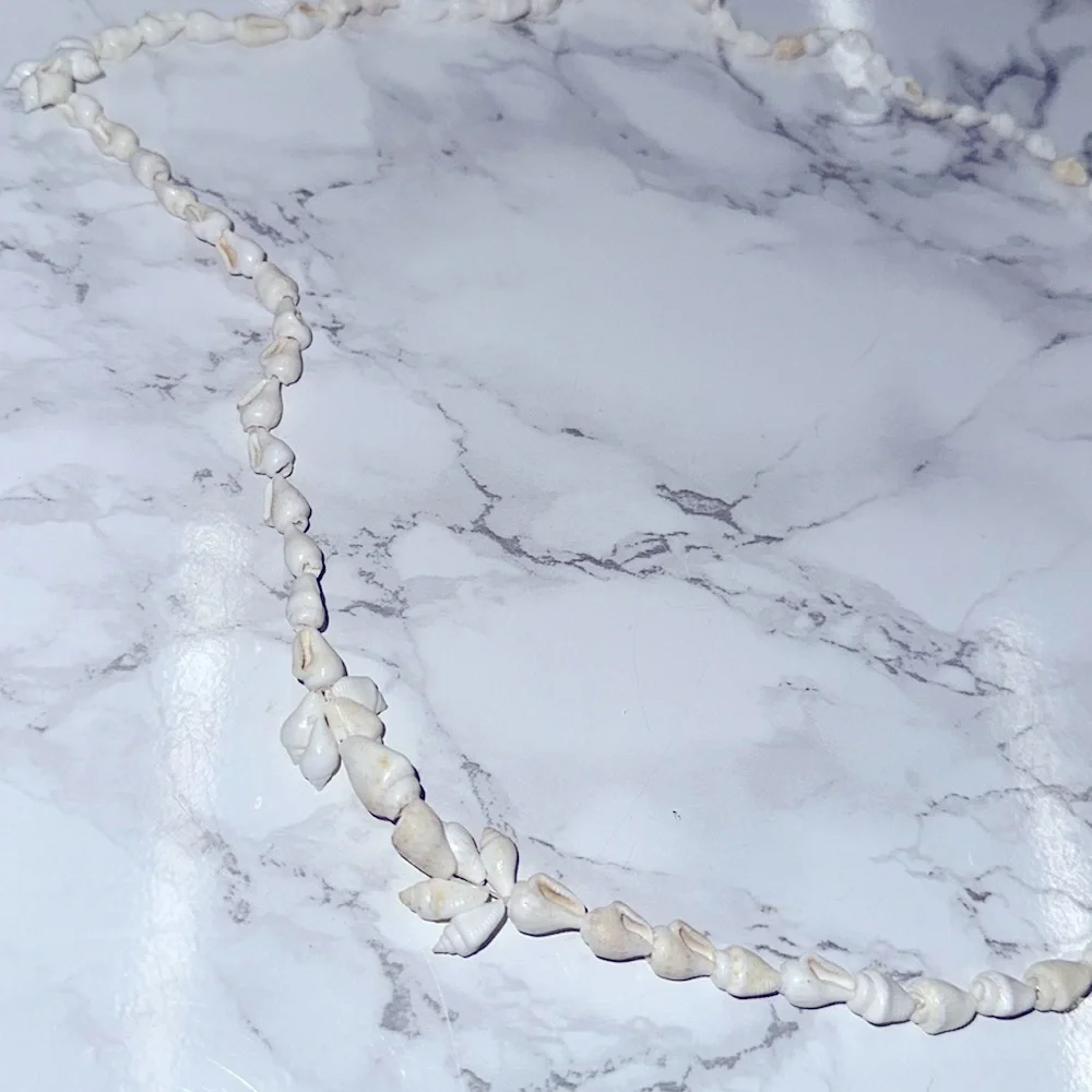 Elegant Cream Shell Necklace